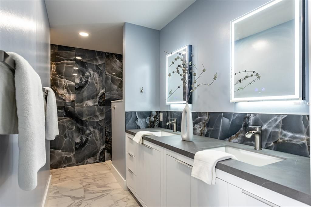 For Sale: $479,000 (3 beds, 2 baths, 1875 Square Feet)