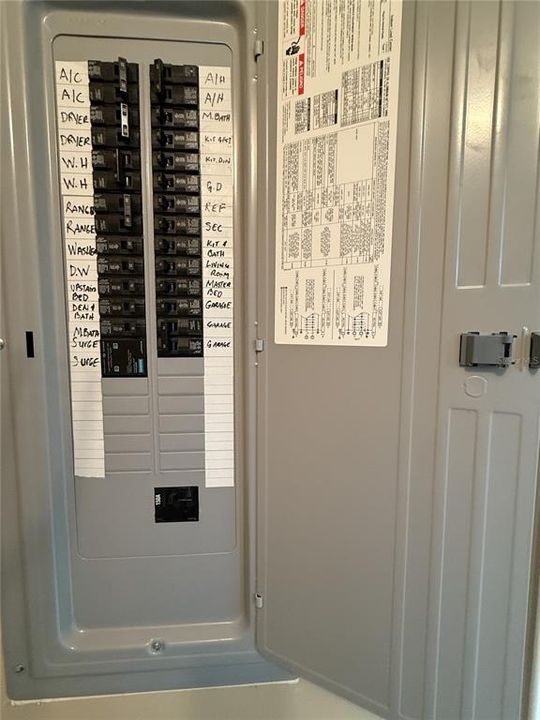 For Sale: $479,000 (3 beds, 2 baths, 1875 Square Feet)