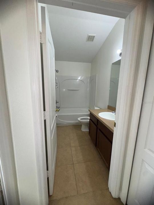 For Sale: $231,900 (2 beds, 2 baths, 1200 Square Feet)