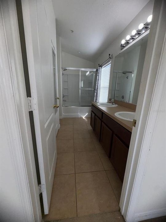 For Sale: $231,900 (2 beds, 2 baths, 1200 Square Feet)