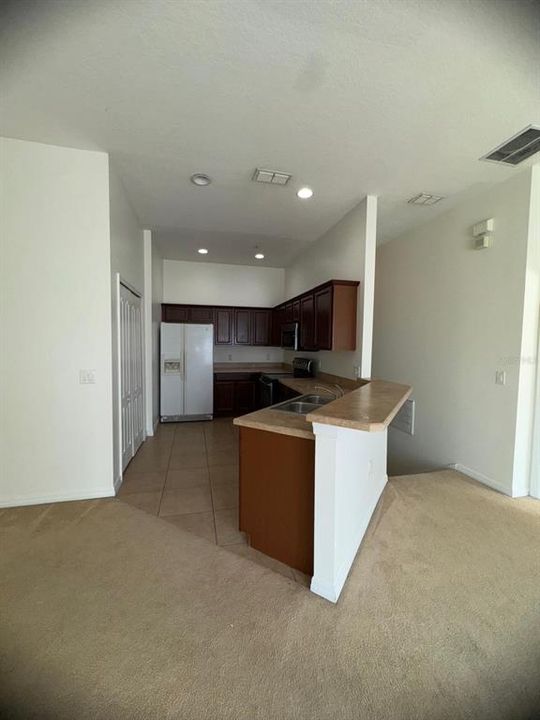 For Sale: $231,900 (2 beds, 2 baths, 1200 Square Feet)