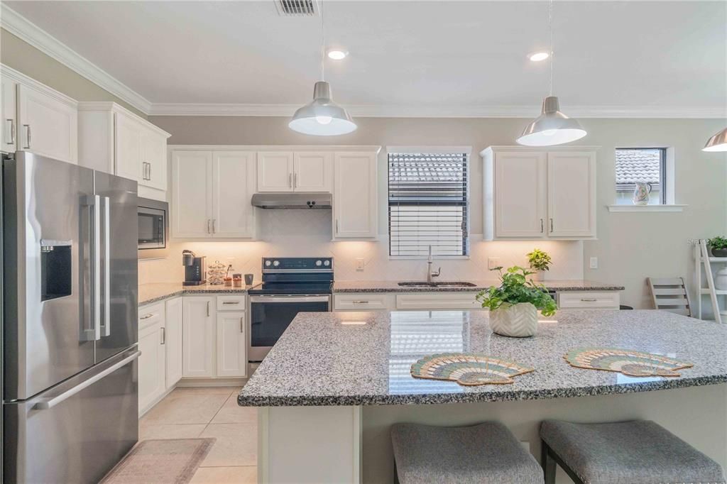 待售: $377,000 (2 贝兹, 2 浴室, 1669 平方英尺)