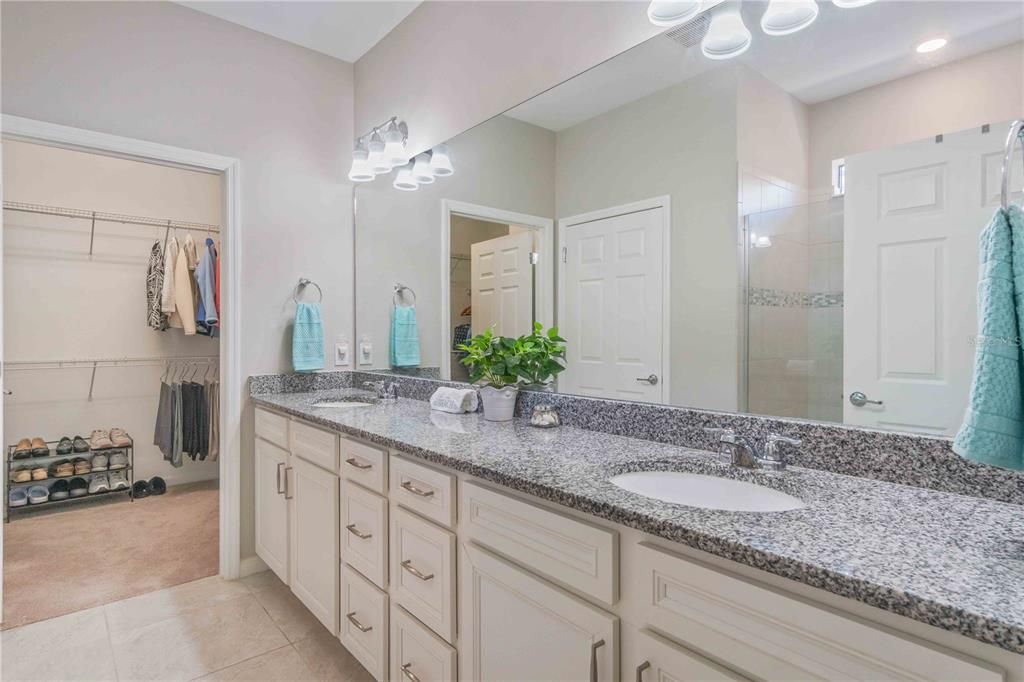 待售: $377,000 (2 贝兹, 2 浴室, 1669 平方英尺)