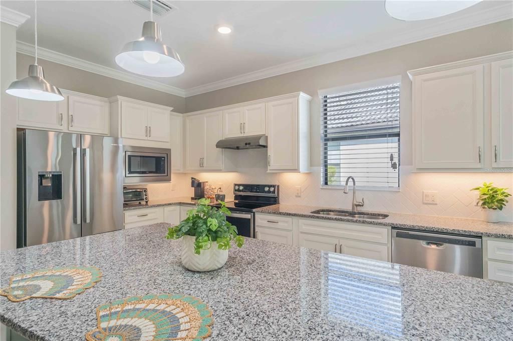 待售: $377,000 (2 贝兹, 2 浴室, 1669 平方英尺)