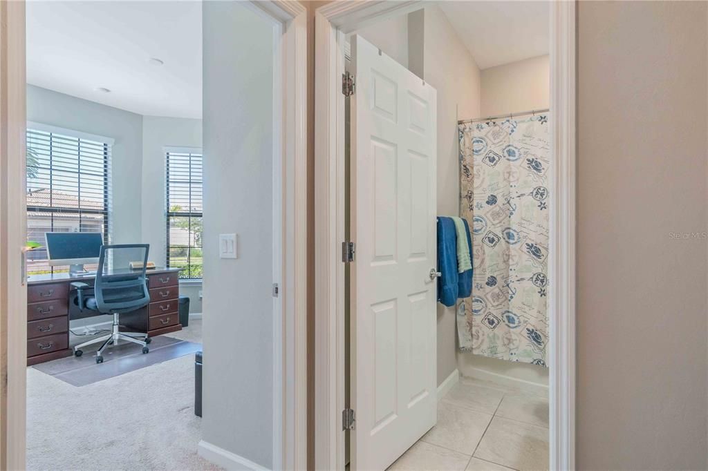 待售: $377,000 (2 贝兹, 2 浴室, 1669 平方英尺)