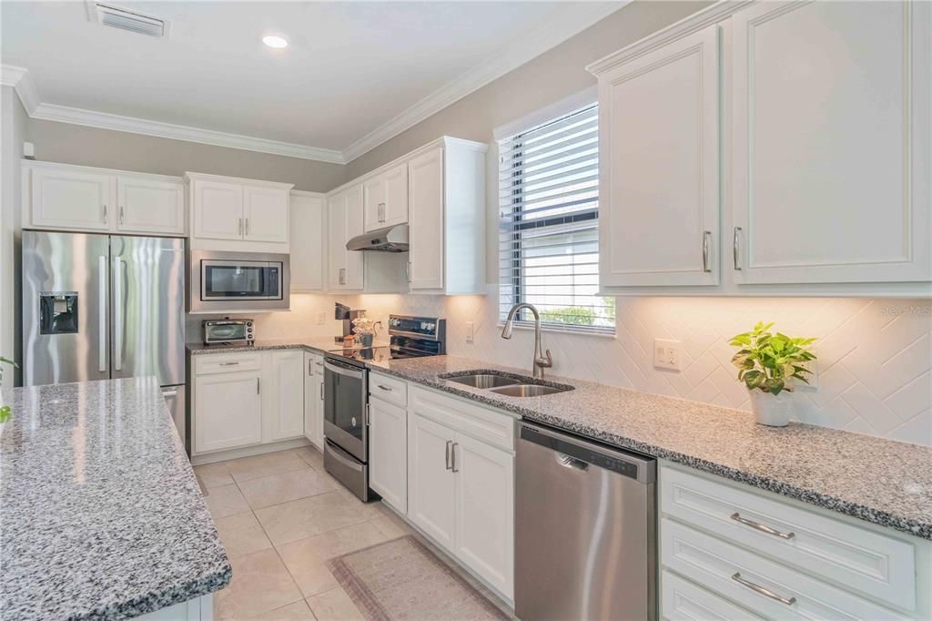 待售: $377,000 (2 贝兹, 2 浴室, 1669 平方英尺)