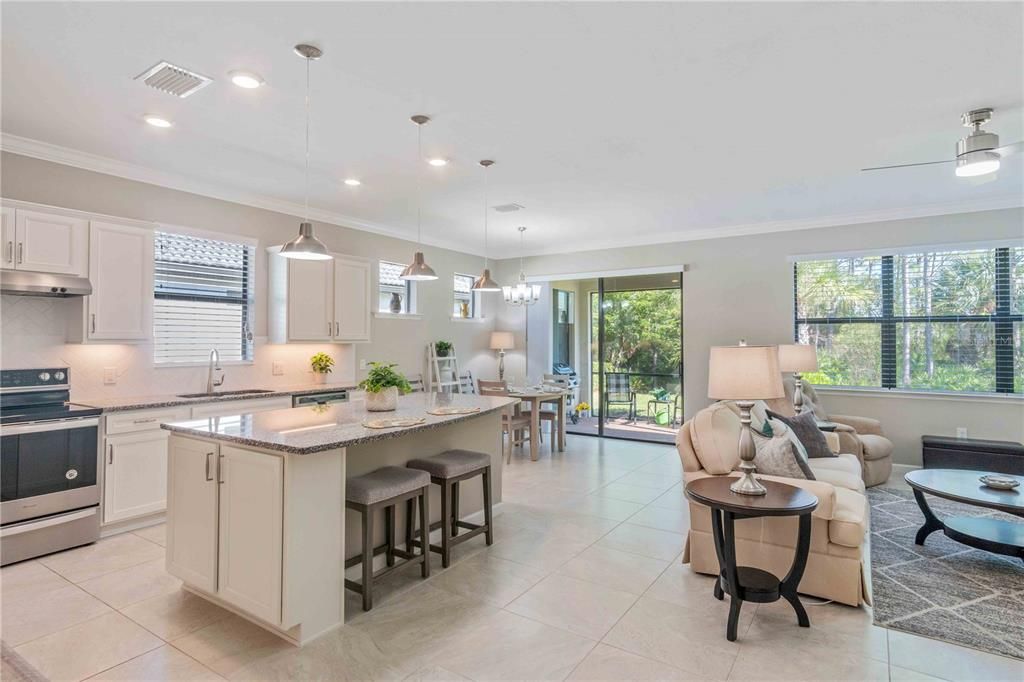 待售: $377,000 (2 贝兹, 2 浴室, 1669 平方英尺)