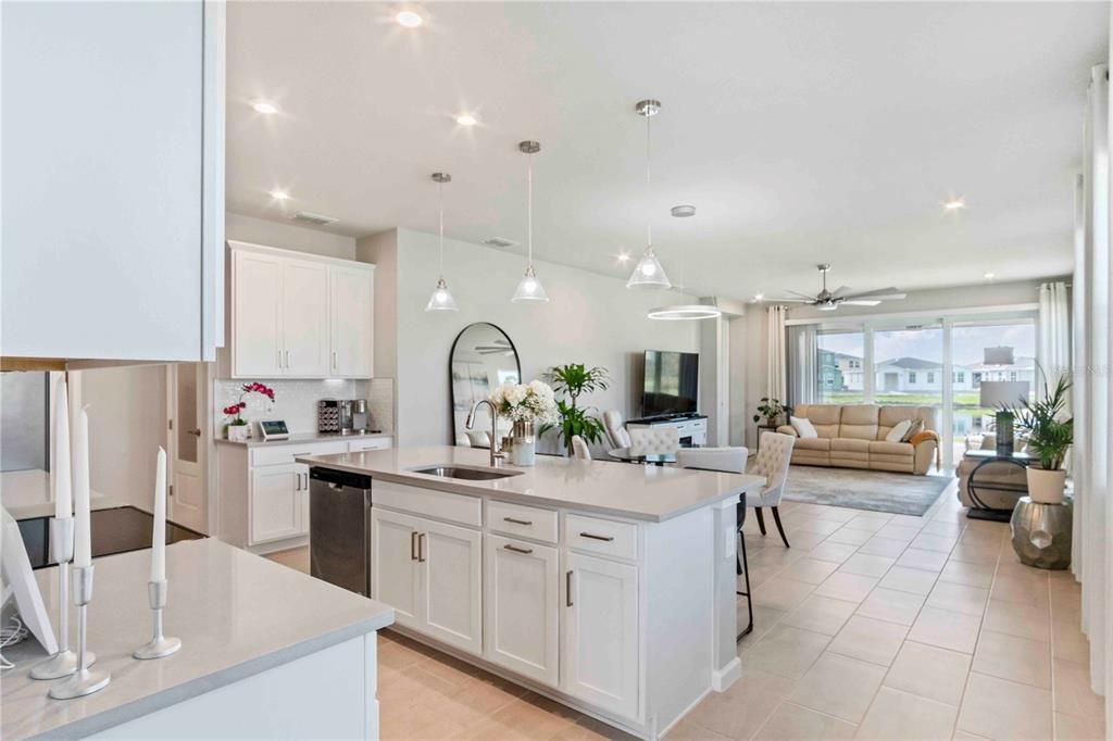 待售: $465,000 (2 贝兹, 2 浴室, 1754 平方英尺)