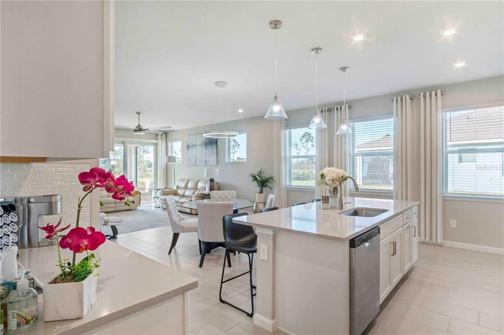 待售: $465,000 (2 贝兹, 2 浴室, 1754 平方英尺)