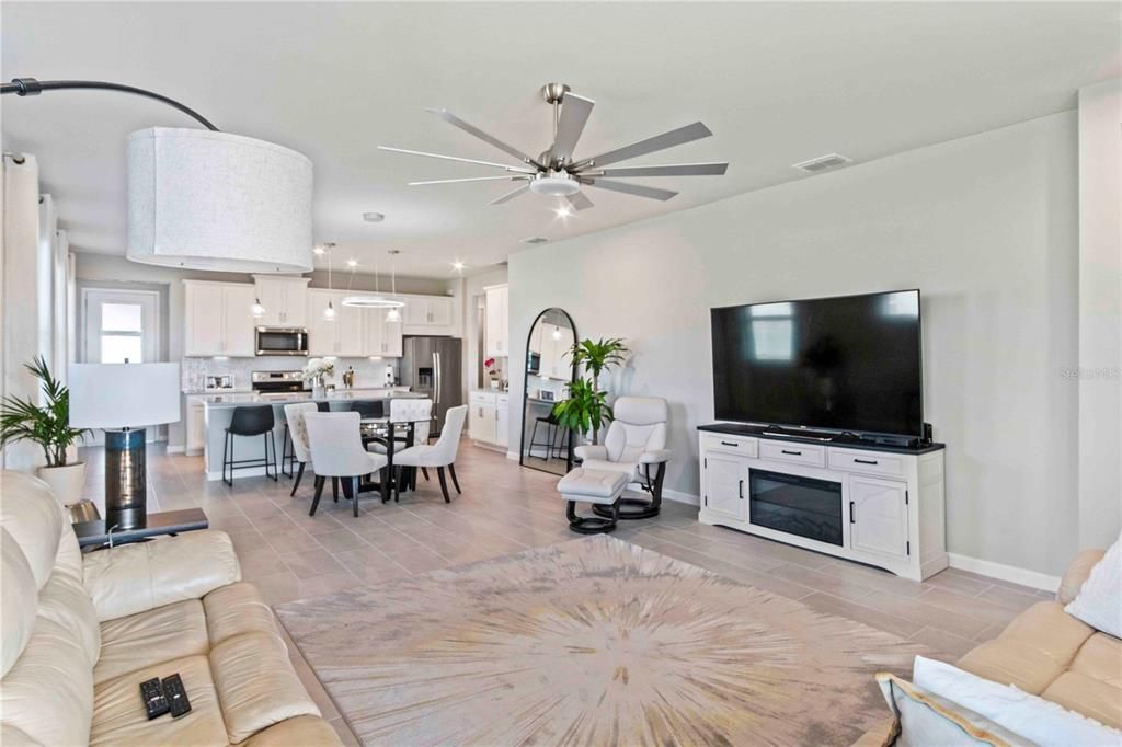 待售: $465,000 (2 贝兹, 2 浴室, 1754 平方英尺)