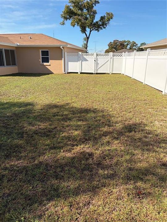 For Sale: $220,000 (3 beds, 2 baths, 1296 Square Feet)