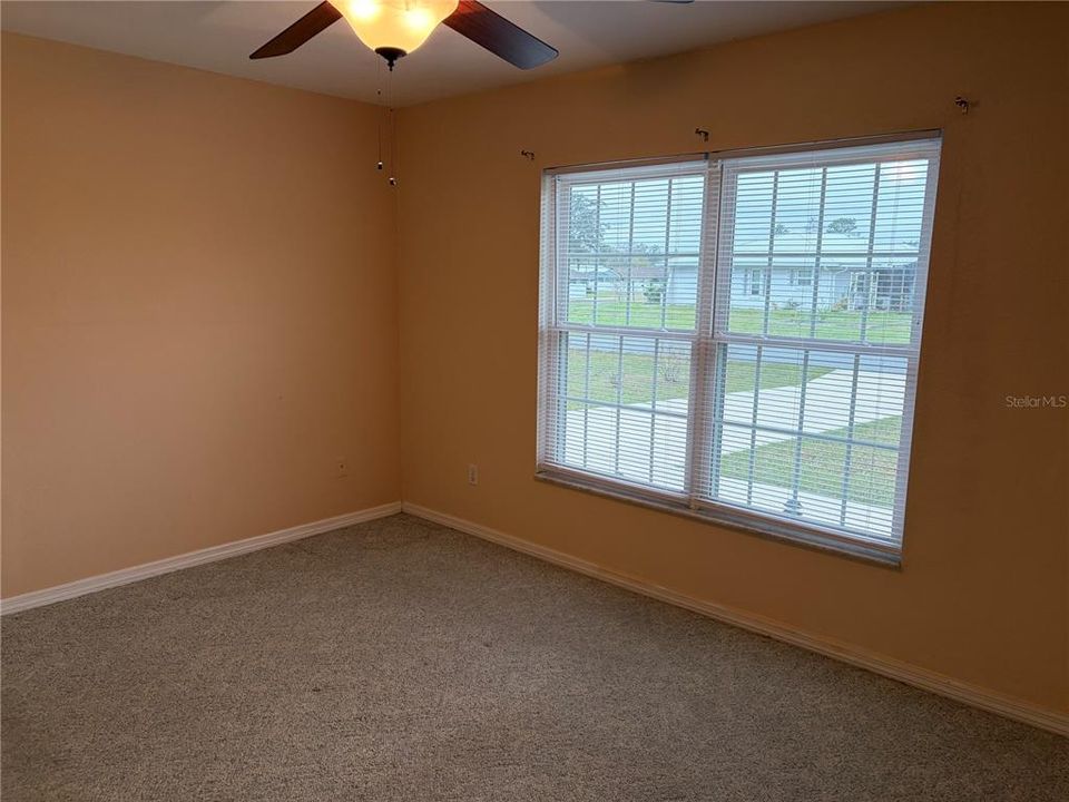 For Sale: $220,000 (3 beds, 2 baths, 1296 Square Feet)