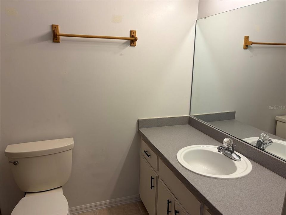 For Sale: $220,000 (3 beds, 2 baths, 1296 Square Feet)