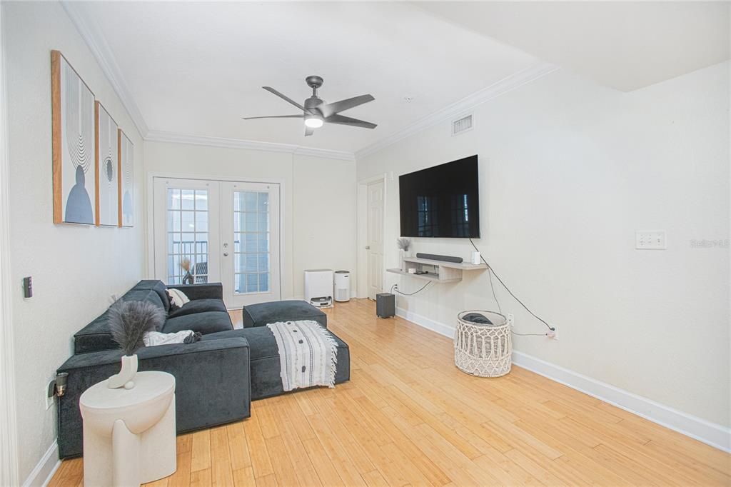 На продажу: $218,000 (2 спален, 2 ванн, 1223 Квадратных фут)