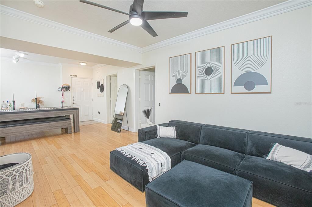 На продажу: $218,000 (2 спален, 2 ванн, 1223 Квадратных фут)