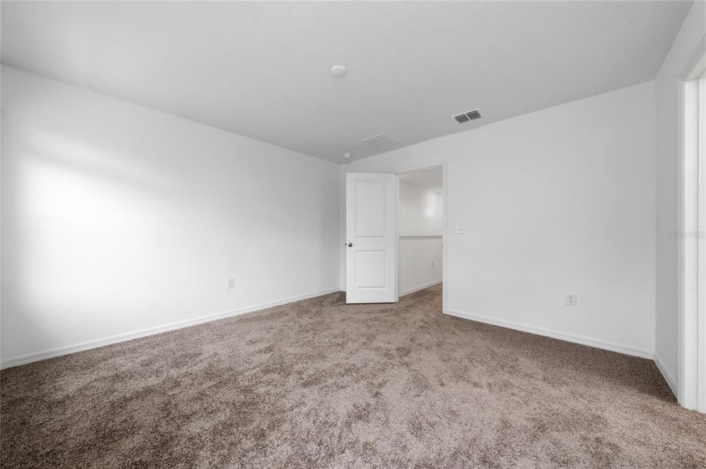 出租: $2,250 (3 贝兹, 2 浴室, 1557 平方英尺)