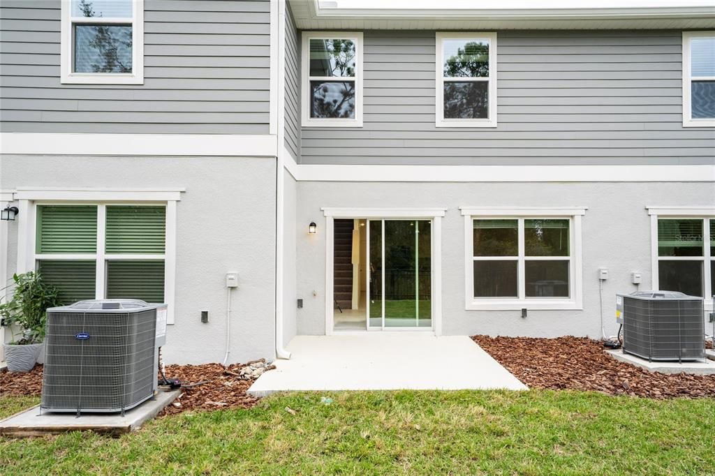 出租: $2,250 (3 贝兹, 2 浴室, 1557 平方英尺)