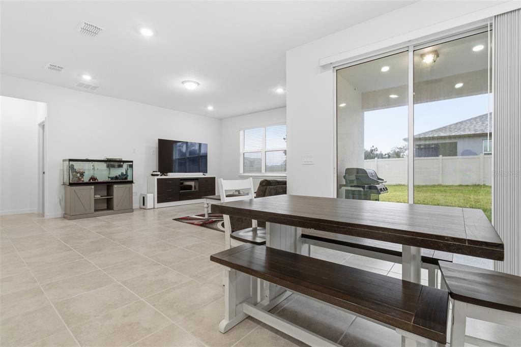 В аренду: $3,500 (4 спален, 2 ванн, 1850 Квадратных фут)