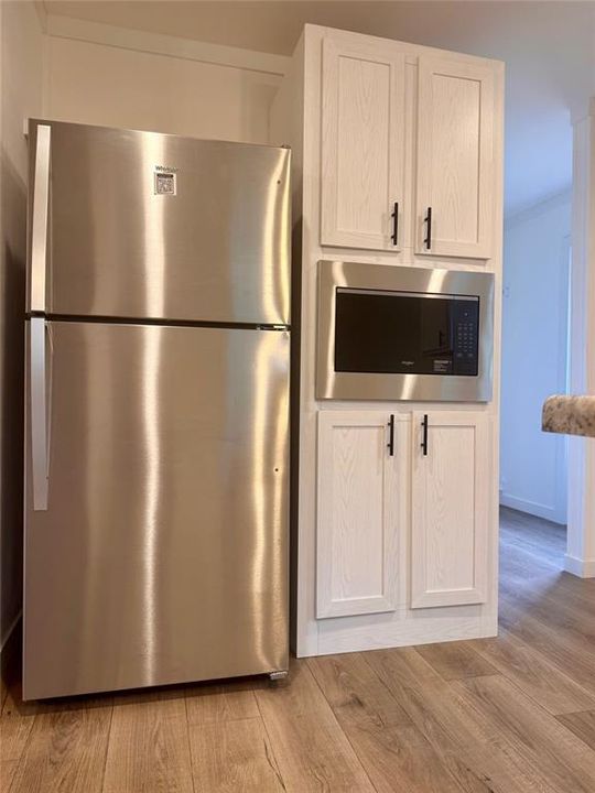 For Sale: $319,000 (2 beds, 2 baths, 1026 Square Feet)