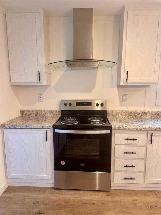 For Sale: $319,000 (2 beds, 2 baths, 1026 Square Feet)