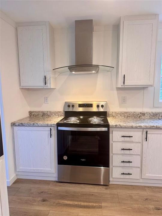 For Sale: $319,000 (2 beds, 2 baths, 1026 Square Feet)