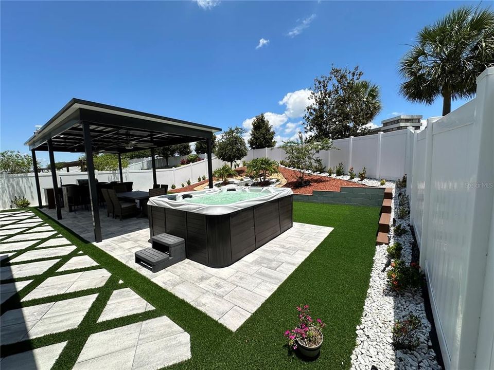 待售: $863,990 (5 贝兹, 4 浴室, 3187 平方英尺)