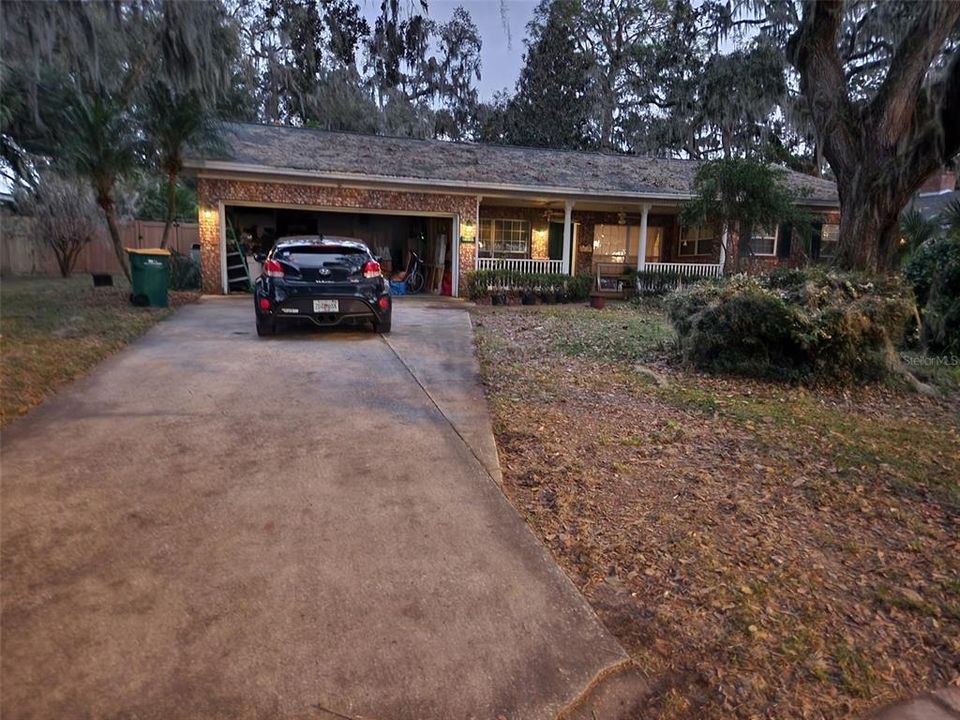 待售: $330,000 (2 贝兹, 2 浴室, 2011 平方英尺)