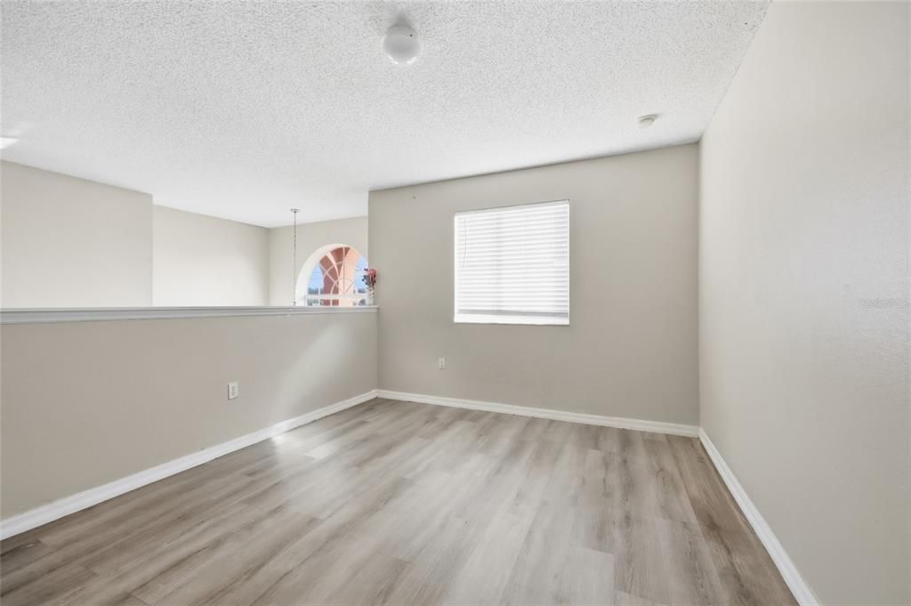 待售: $350,000 (4 贝兹, 2 浴室, 2691 平方英尺)