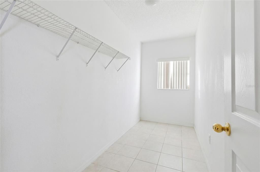 待售: $350,000 (4 贝兹, 2 浴室, 2691 平方英尺)