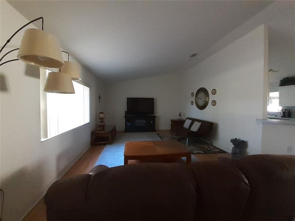 For Sale: $249,900 (2 beds, 2 baths, 1866 Square Feet)