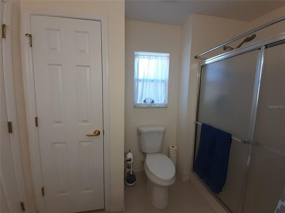 For Sale: $249,900 (2 beds, 2 baths, 1866 Square Feet)