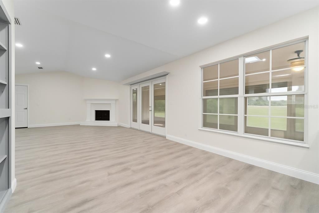 For Sale: $479,000 (4 beds, 2 baths, 2487 Square Feet)