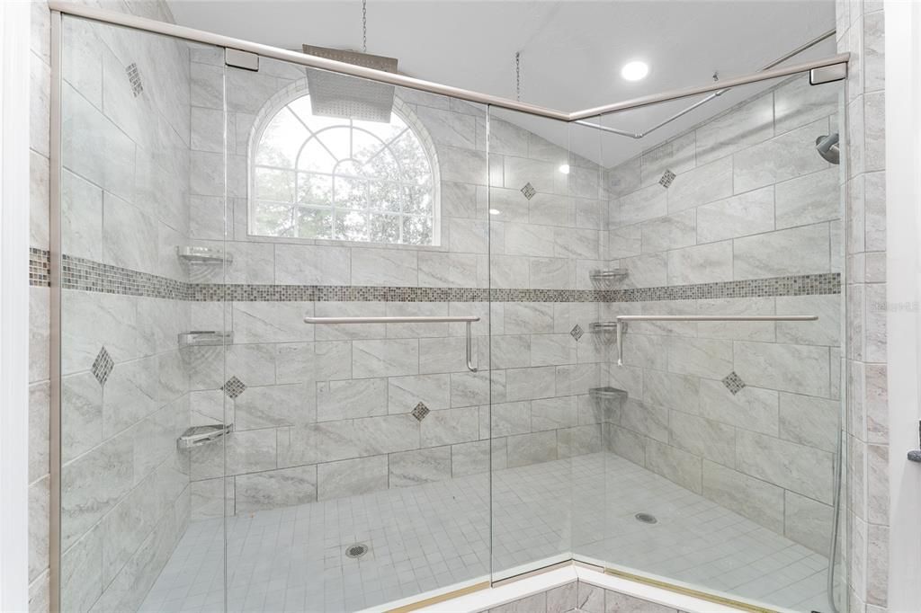 For Sale: $479,000 (4 beds, 2 baths, 2487 Square Feet)