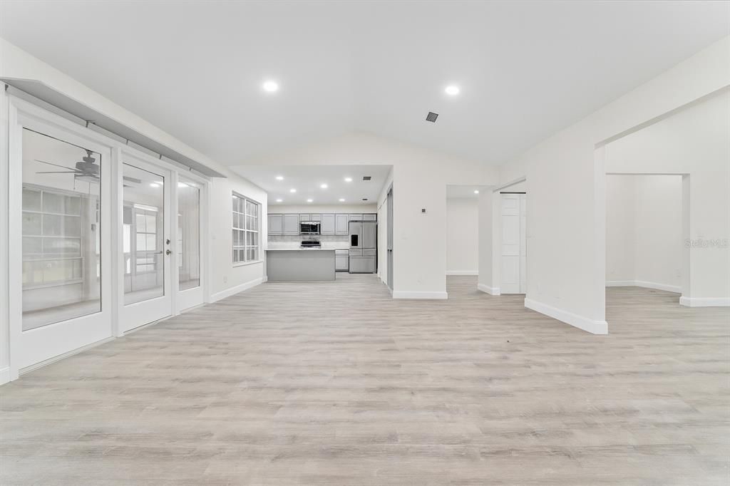 For Sale: $479,000 (4 beds, 2 baths, 2487 Square Feet)