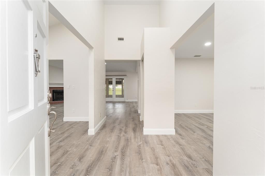 For Sale: $479,000 (4 beds, 2 baths, 2487 Square Feet)