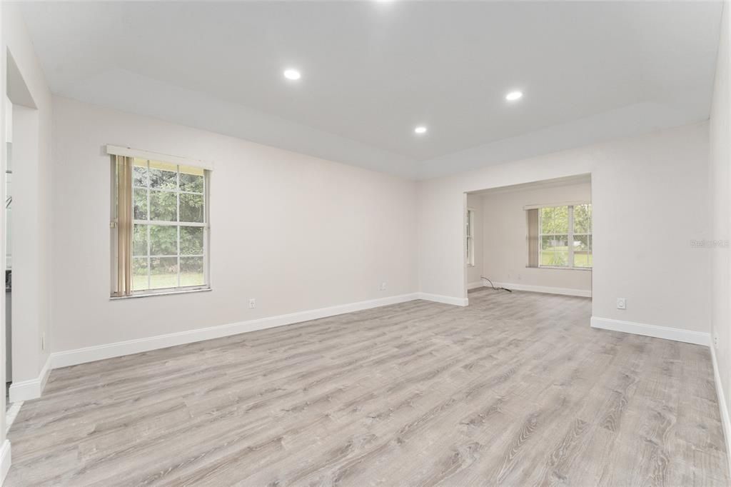 For Sale: $479,000 (4 beds, 2 baths, 2487 Square Feet)