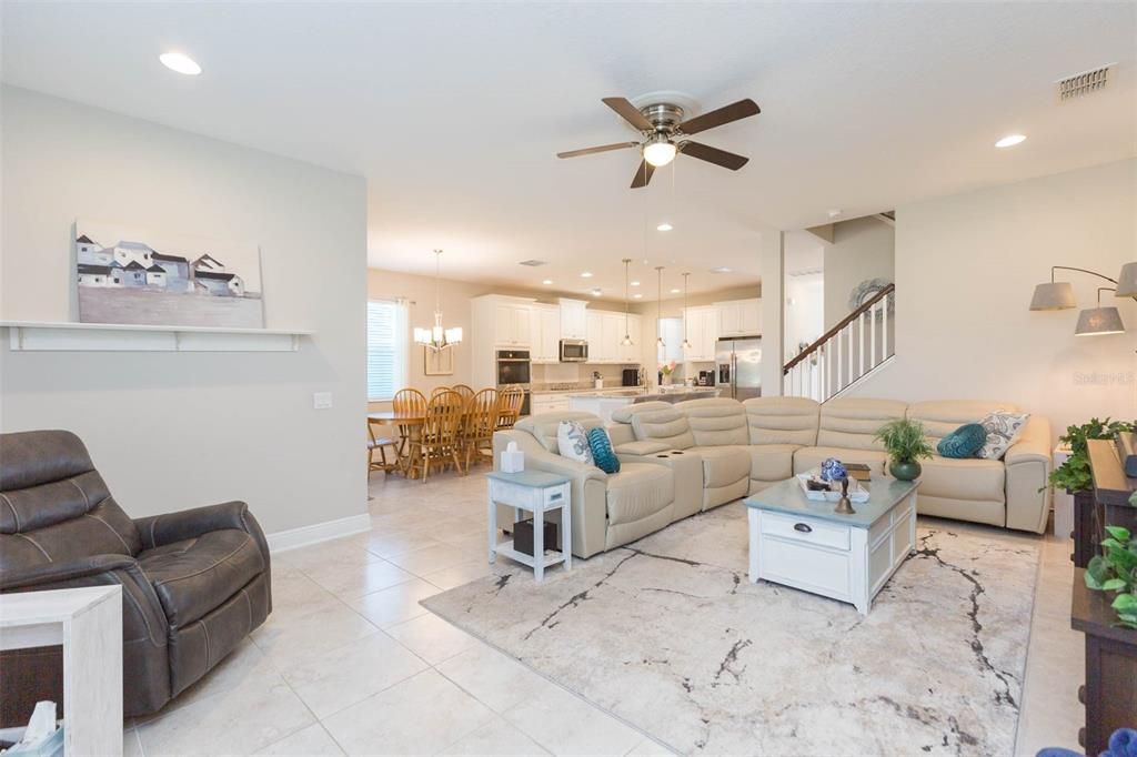 For Sale: $749,000 (5 beds, 4 baths, 3566 Square Feet)