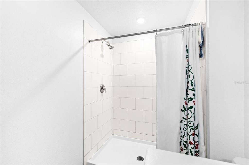 На продажу: $274,999 (3 спален, 2 ванн, 1666 Квадратных фут)