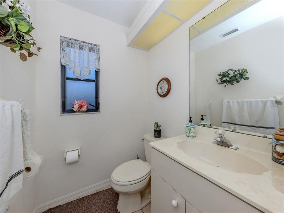 En Venta: $599,000 (3 camas, 2 baños, 2176 Pies cuadrados)