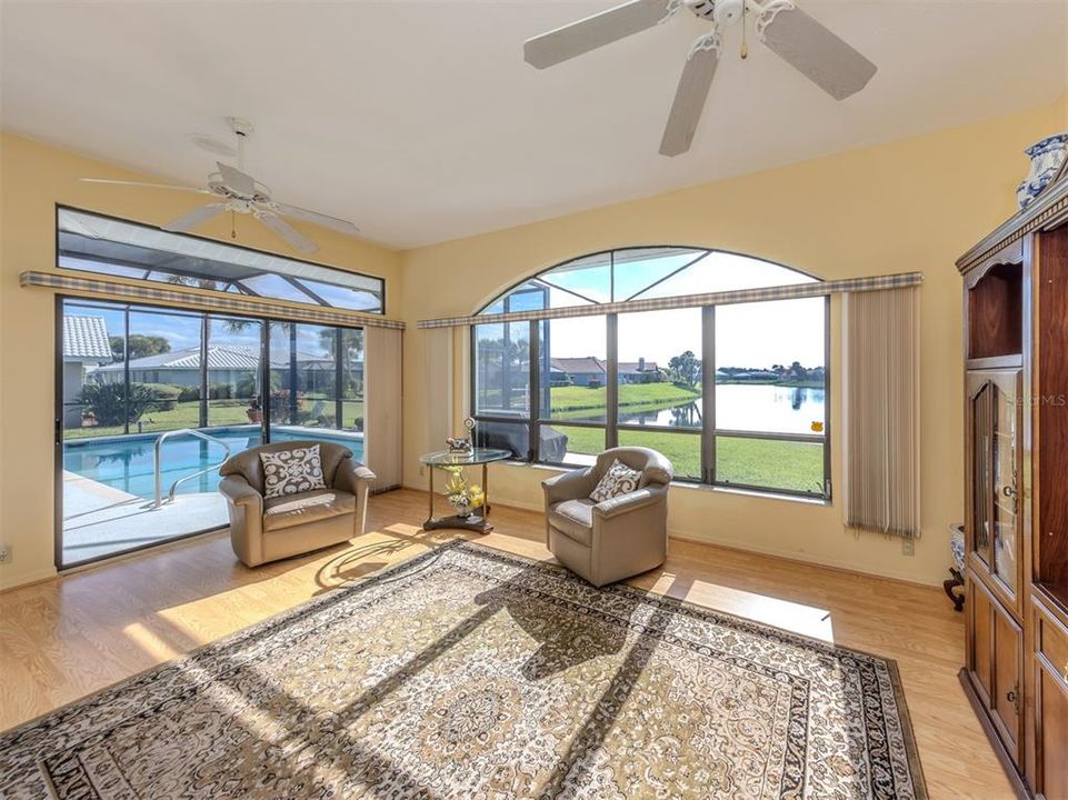 En Venta: $599,000 (3 camas, 2 baños, 2176 Pies cuadrados)