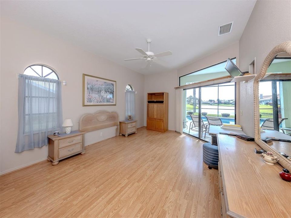 En Venta: $599,000 (3 camas, 2 baños, 2176 Pies cuadrados)