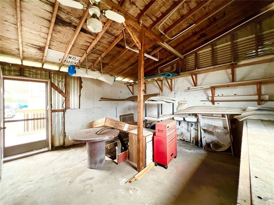 На продажу: $139,900 (2 спален, 2 ванн, 1701 Квадратных фут)