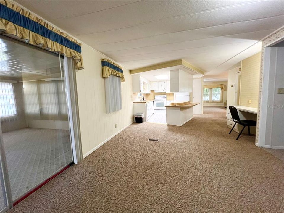 На продажу: $139,900 (2 спален, 2 ванн, 1701 Квадратных фут)