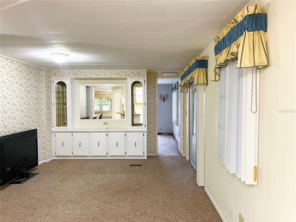 На продажу: $139,900 (2 спален, 2 ванн, 1701 Квадратных фут)