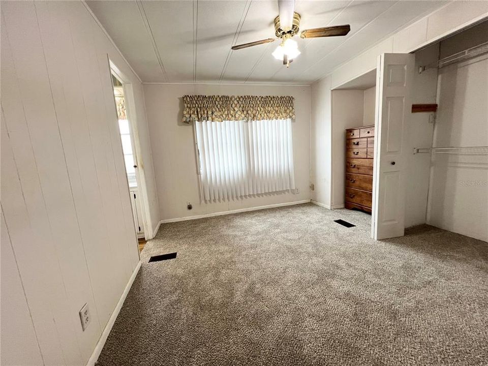 На продажу: $139,900 (2 спален, 2 ванн, 1701 Квадратных фут)