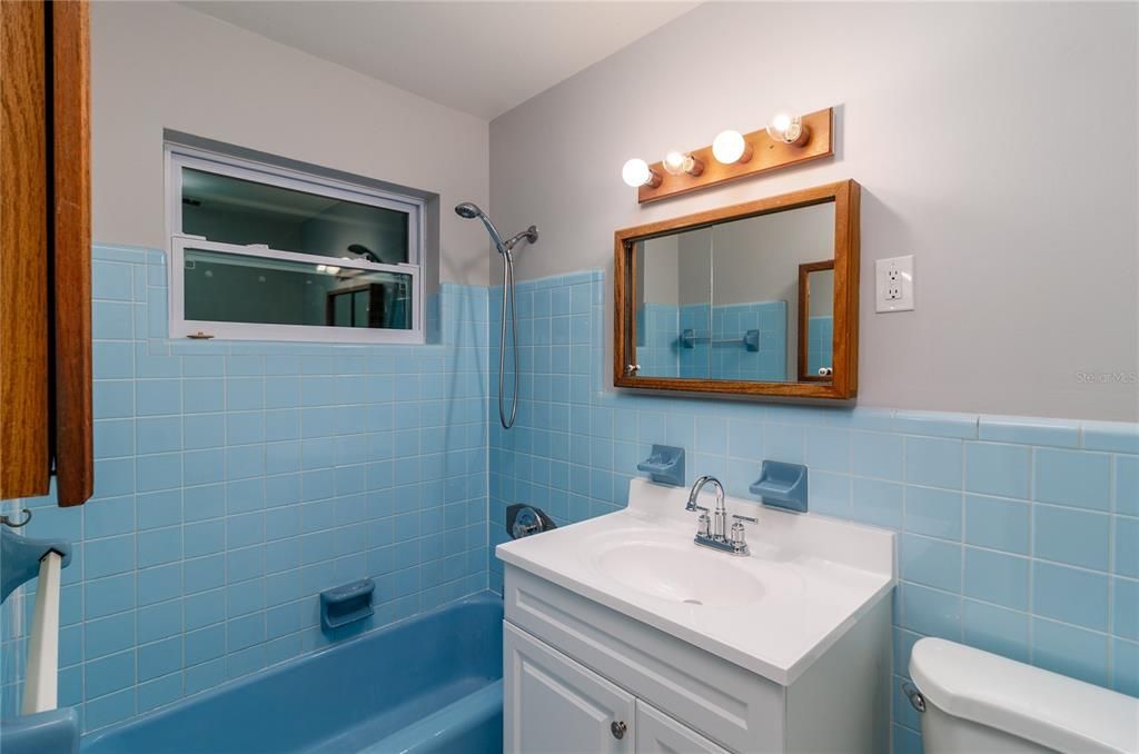 待售: $177,500 (2 贝兹, 1 浴室, 1087 平方英尺)