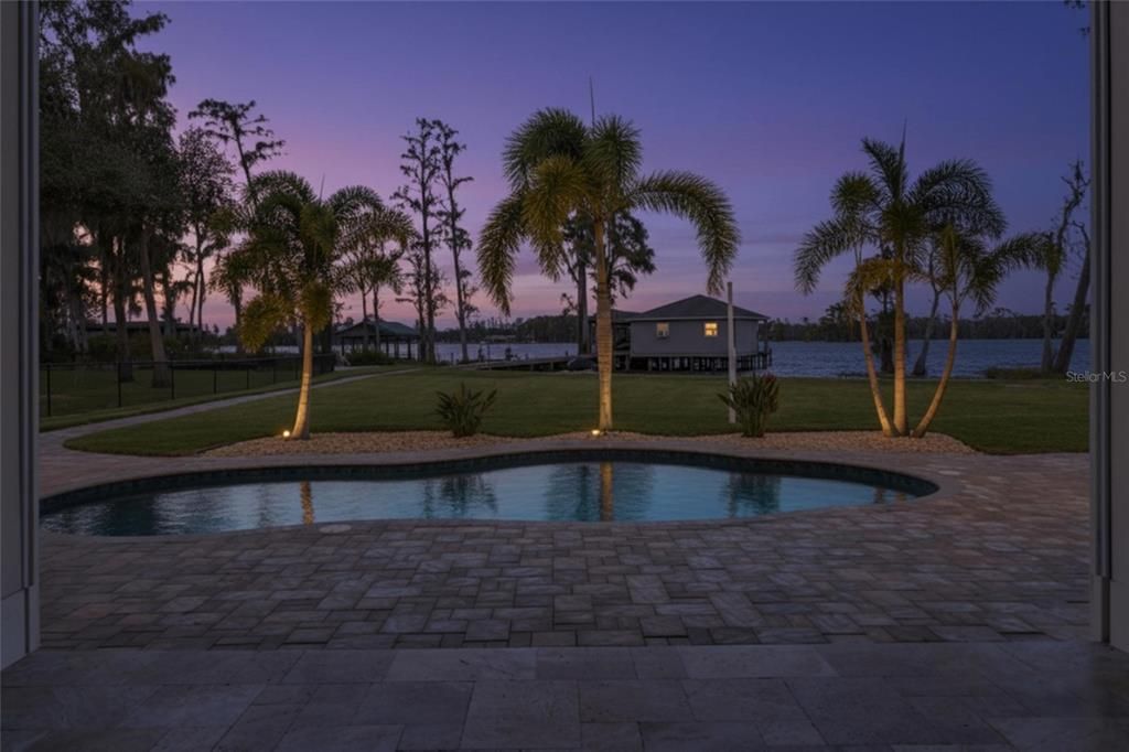 En Venta: $1,989,000 (4 camas, 3 baños, 2941 Pies cuadrados)