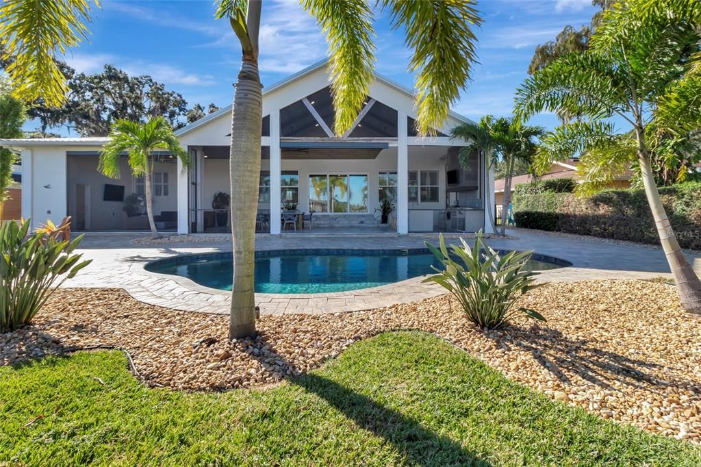 En Venta: $1,989,000 (4 camas, 3 baños, 2941 Pies cuadrados)