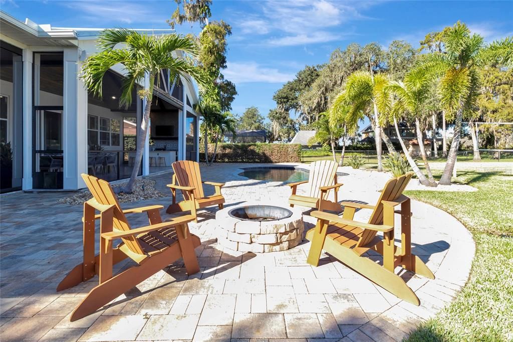 En Venta: $1,989,000 (4 camas, 3 baños, 2941 Pies cuadrados)