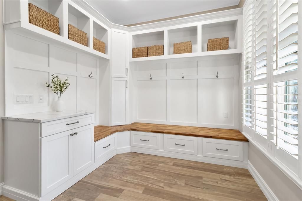 En Venta: $1,989,000 (4 camas, 3 baños, 2941 Pies cuadrados)